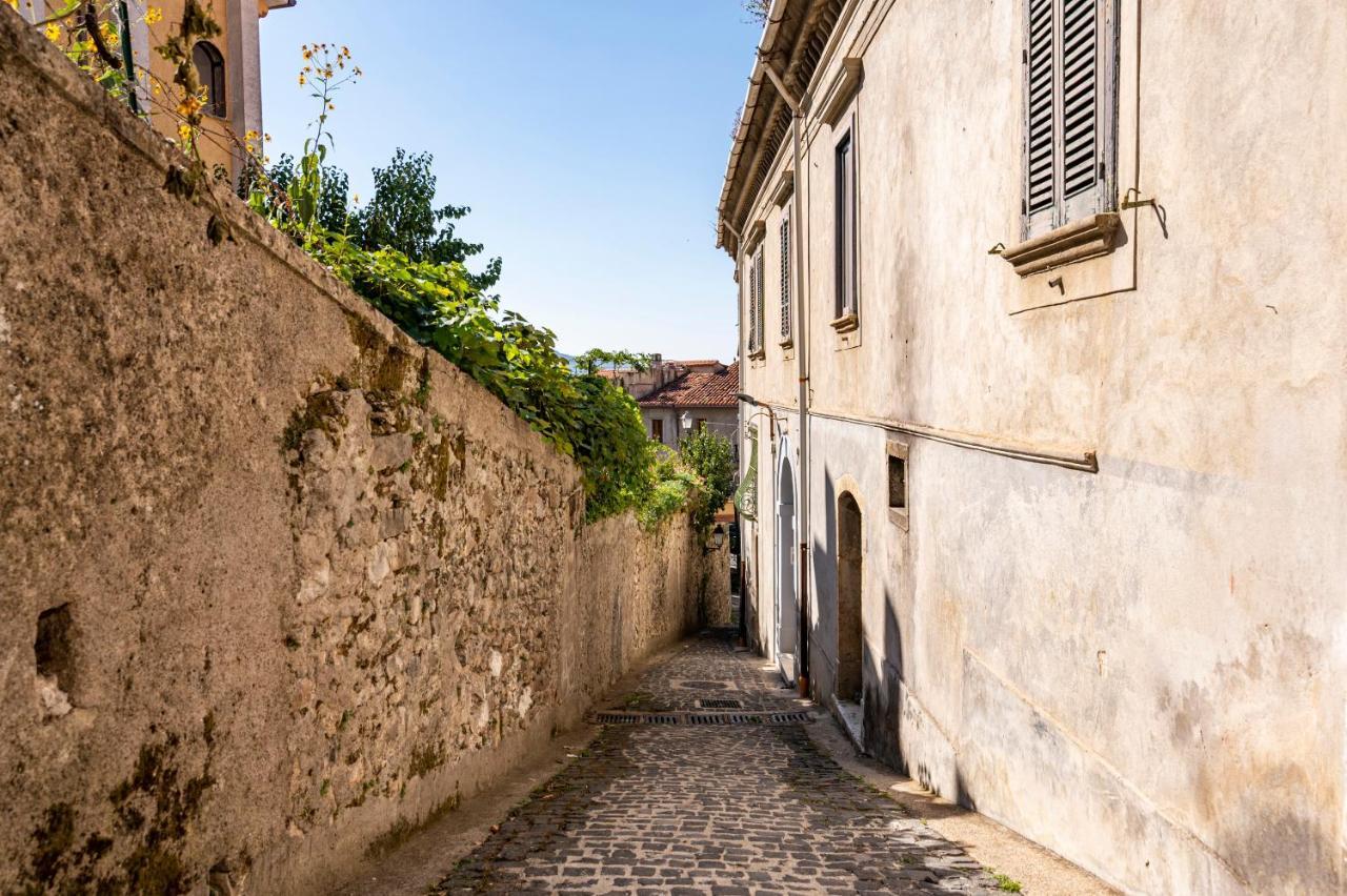 Piazza Laurino Apartments Basic Excursions Alto Cilento Pellegrinaggio Giubilare Esterno foto