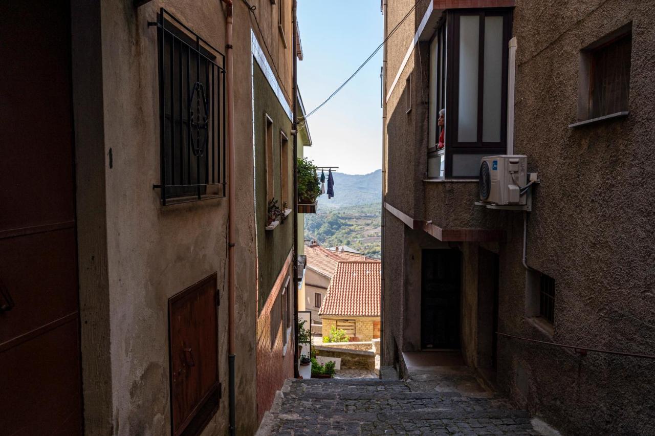 Piazza Laurino Apartments Basic Excursions Alto Cilento Pellegrinaggio Giubilare Esterno foto