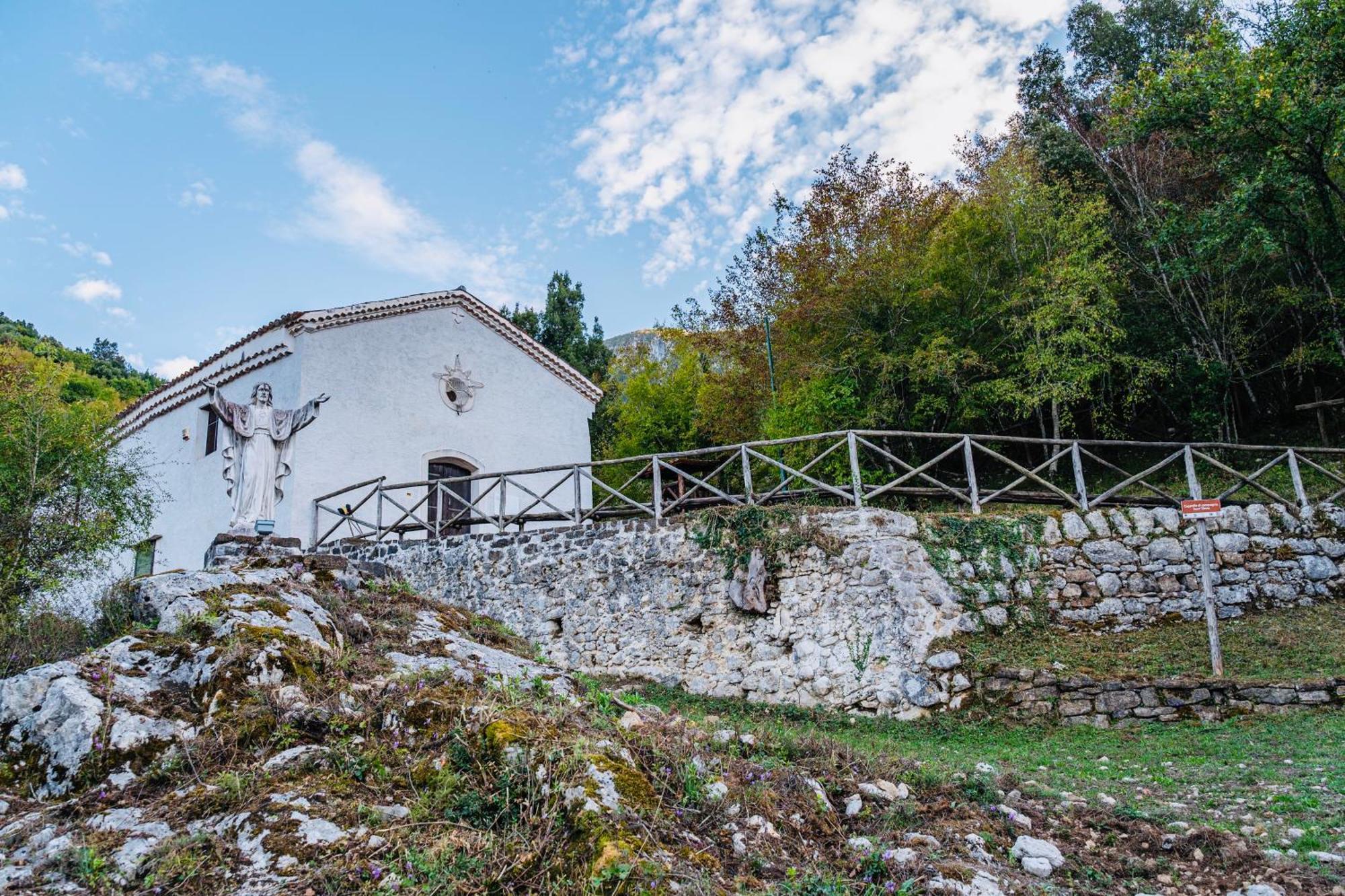 Piazza Laurino Apartments Basic Excursions Alto Cilento Pellegrinaggio Giubilare Esterno foto