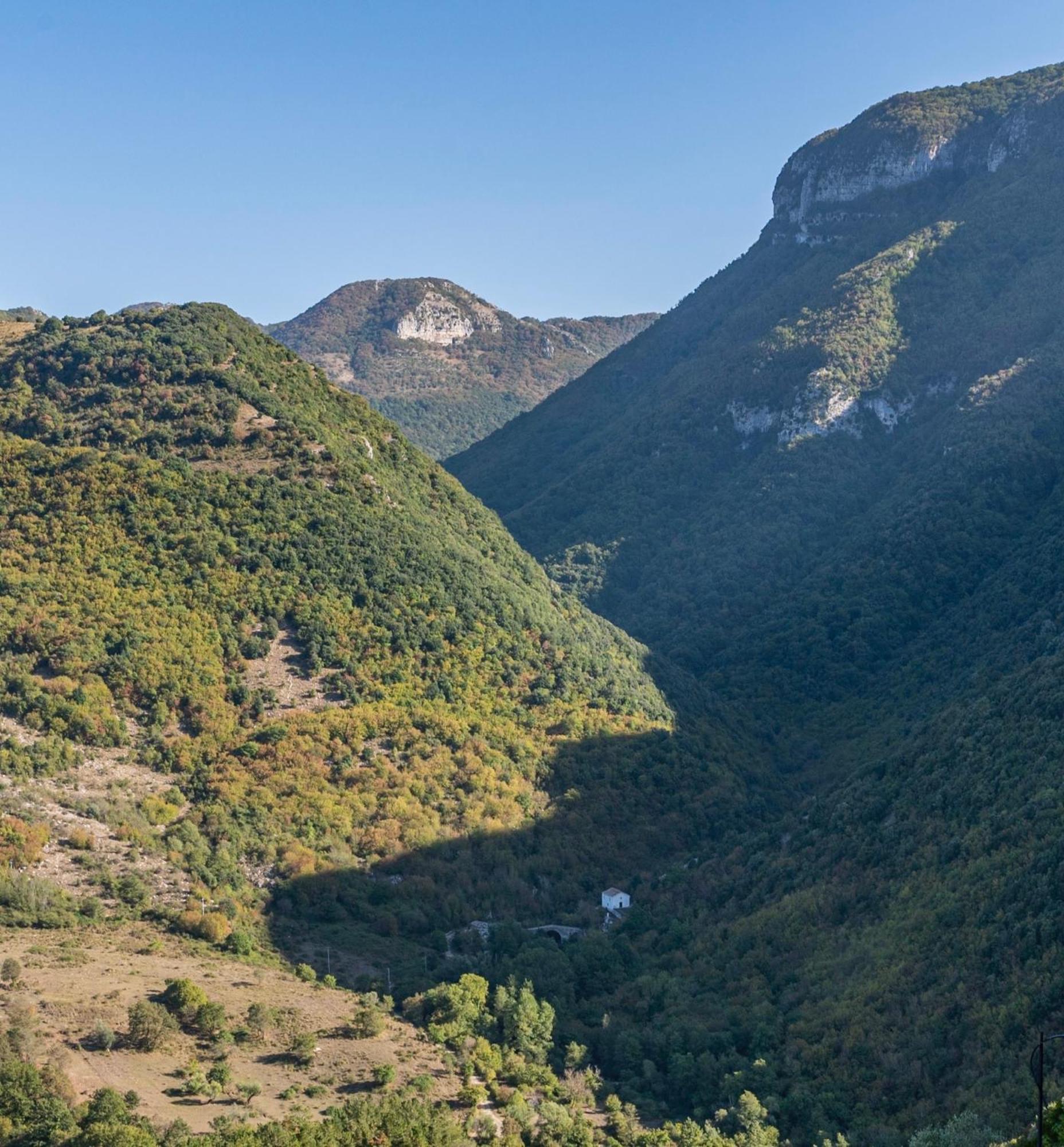 Piazza Laurino Apartments Basic Excursions Alto Cilento Pellegrinaggio Giubilare Esterno foto